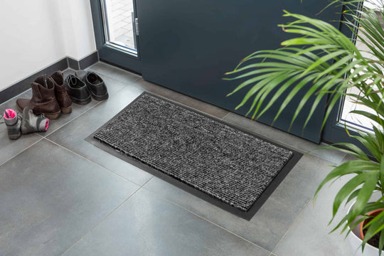 Jade 80 x 120 cm. Striber, gråsort