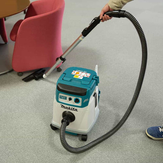 Makita Gulvstøvsuger 15 L. Battery til 2 x 18V