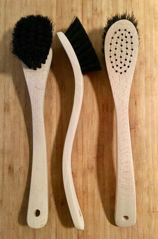 Opvaskebørste, buet træ m. hestehår håndlavet