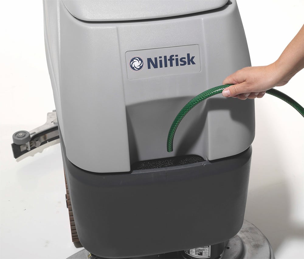 Gulvvaskemaskine Nilfisk BA551 D m. indb. lader inkl. 5 L Sæbe