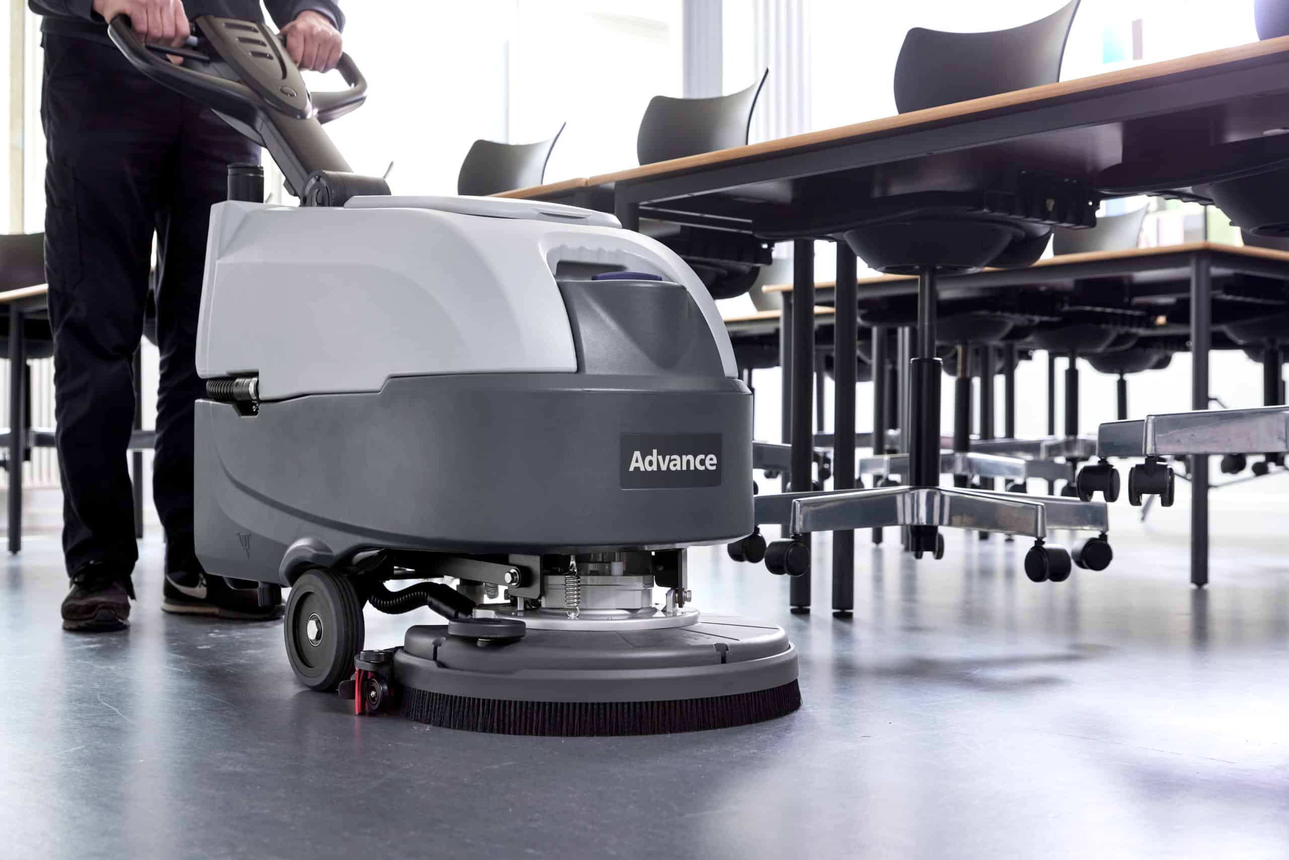 Nilfisk SC370 43B inkl. Batteri+5 L sæbe