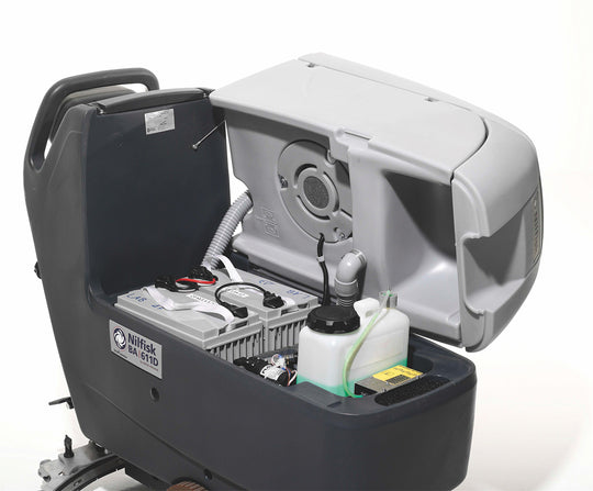 Gulvvaskemaskine Nilfisk BA551 D m. indb. lader inkl. 5 L Sæbe