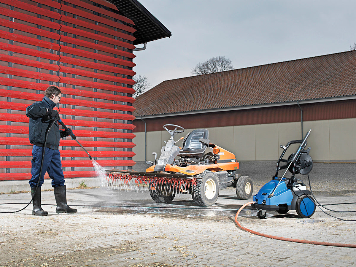 Nilfisk MC 5M - 200/1000 + FOAMSPRAYER